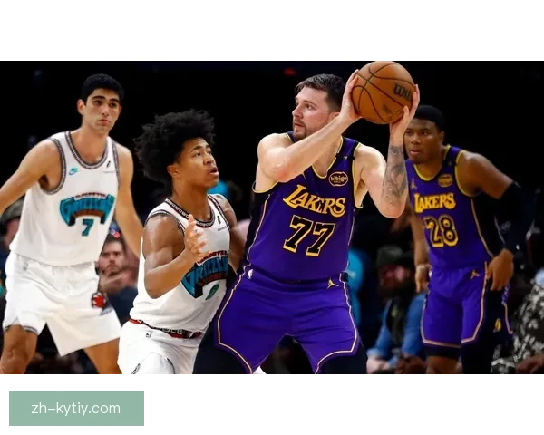 里夫斯爆发湖人终结76人连胜 里夫斯爆发湖人终结76人连胜